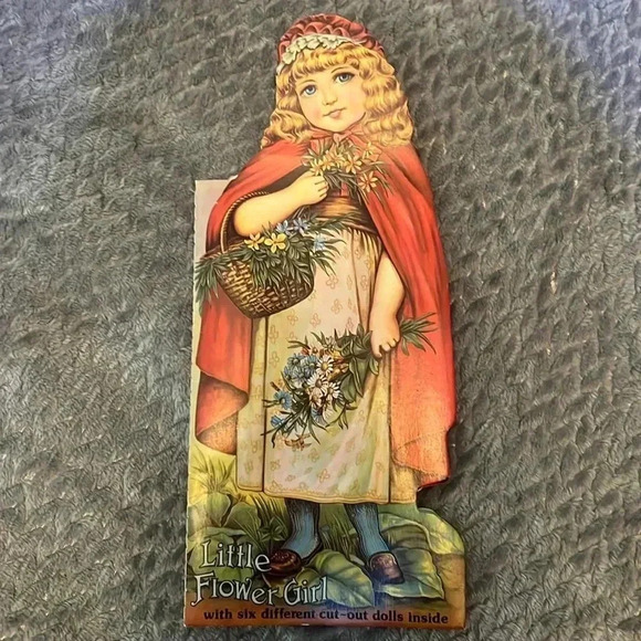 VINTAGE Merrimack "LITTLE FLOWER GIRL" W/ 6 different paper cutout dolls book - Picture 1 of 7